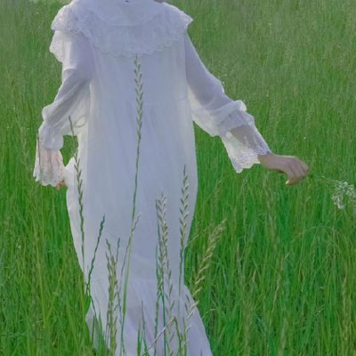 小清新户外游玩的绿色系女生头像 白色连衣裙背影头像(图10)